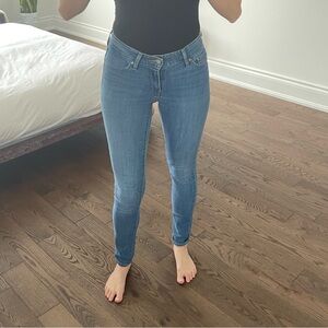 Levi’s 711 Skinny Jeans